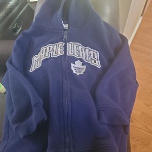 2 for $15🏷️Zip-up hoodie Maple 🍁 Leafs